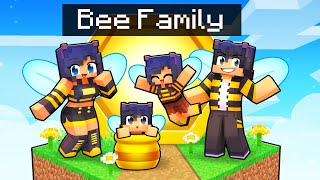 Having a BEE FAMILY in Minecraft [upl. by Pruter816]