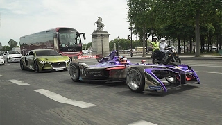 DS Virgin Racing  la parade avant le ePrix de Paris 2017 [upl. by Teodor]