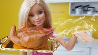 A Amiga Mal Agradecida  História de uma Boneca Barbie que não quis dividir a comida [upl. by Eselahs]