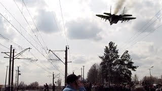 Awesome Low Pass of Ukrainian Mig29 over Slovyansk Ukraine Crisis [upl. by Zeuqirdor]