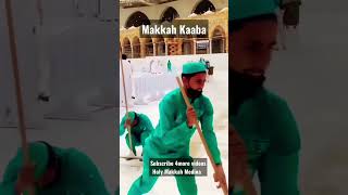 Khana kaba mein safai viralvideo kaaba haram makkah love [upl. by Amata41]