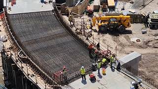 IRONWORKERS CLEAN REBAR W HIGH PRESSURE AIR amp IRON WORKERS MEASURE REBAR LEVEL FOR CONCRETE ARRIVAL [upl. by Annay576]