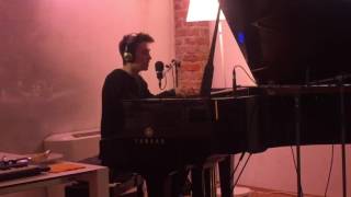 Jacob Collier plays Blackbird live at Casa Bertallot Radioshow on wwwbertallotcom [upl. by Wilen]