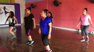 Se Te Nota Dominican Bachata Zumba [upl. by Okika]