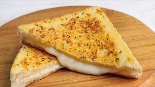 How To Make A Perfect Cheese Garlic Sandwich [upl. by Mont]