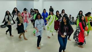 Moyna Cholat Cholat  Pohela Boishakh Flashmob  Rehearsal amp Dance choreography  AIUB Flashmob team [upl. by Marshal]