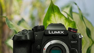 Testing the Panasonic Lumix GH7 Up close [upl. by Kirk]