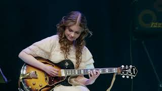 Wes Montgomery DNatural Blues Arr by Emily Remler Bbblues guitar cover [upl. by Sheley444]