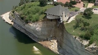 Texas house falling off cliff [upl. by Hesler]