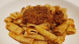 Pasta alla bolognese  ricetta primo piatto della tradizione italiana [upl. by Aima]