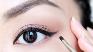 HOW TO Apply Eyeliner For Beginners  chiutips [upl. by Mulford115]