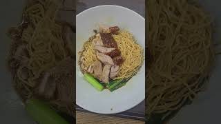 Master choyRoasted Duck Drumstick Noodles [upl. by Alvord74]