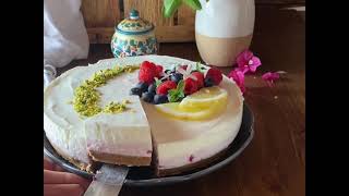 Cheesecake ai frutti di bosco senza cottura [upl. by Home]