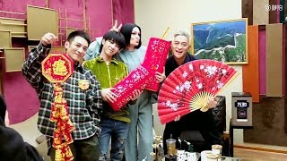 【歌手2018幕後花絮】第7期：華晨宇 Jessie J 李維嘉 吉杰，四人拍照歡樂多！誰來轉移對花花手手的注意？Hua Chenyu [upl. by Huang33]