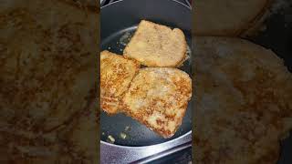 Homemade cinnamon French Toast food frenchtoast breakfast cinnamon foryou cooking [upl. by Eelram]