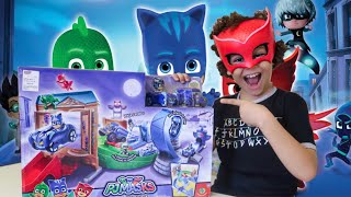 BRINQUEDOS DO PJ MASKS  Menino Gato Lagartixo e Corujita Pj Masks em Português [upl. by Coridon]