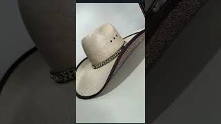 Somos dois na loja de moda country somos a chucros do interior cowboys countrymusic chapéu [upl. by Imeaj]