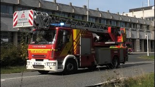 Bremerhaven Beide Löschzuge in einem Auf Einsatzfahrt [upl. by Zurn278]