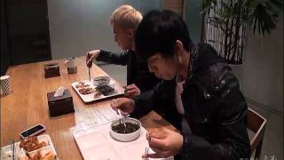 GDragon Top and Daesung eating together [upl. by Elttil573]