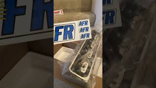 Summit racing aluminum heads sbc 350 unboxing [upl. by Sadye]