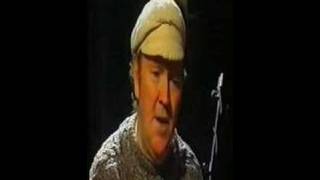 Ar Eirinn Ní Neosfainn Cé hÍ  Liam Clancy [upl. by Catarina]