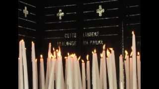 Les signes de Lourdes  les cierges [upl. by Livesay]