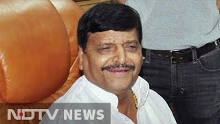 I am with Netaji Show of strength by Shivpal Yadav Mulayams brother [upl. by Sutsugua]