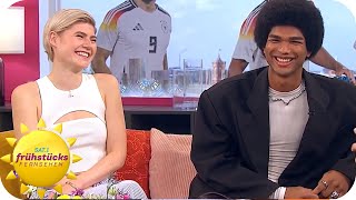 Doppelsieg bei quotGermany’s Next Topmodelquot Lea und Jermaine im Talk  SAT1 Frühstücksfernsehen [upl. by Verbenia]