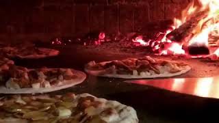 PIZZA A LA PIEDRA AL HORNO DE BARRO [upl. by Massie]