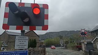 Level crossing in Glanypwll Wales UK by Adas [upl. by Urias629]