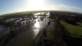 Wallingford Oxfordshire  Floods 2014 [upl. by Ahsekin]