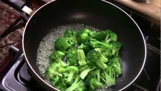 HOW TO MAKE BROCCOLI WITH GINGER AND GARLIC SAUCE [upl. by Keare]