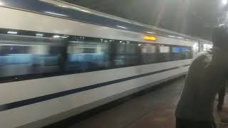 20901 Mumbai Central  Gandhinagar Vande Bharat Express Crossing Dadar station [upl. by Anelram876]