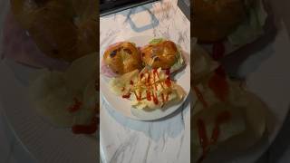 Cuernito de bolonia jamón y queso food foodvlog foodie foodlover foodblogger viral life [upl. by Dnalel]