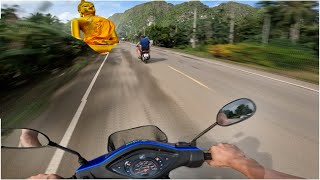 OP DE SCOOTER NAAR DE GOUDEN BUDHA [upl. by Faxon508]