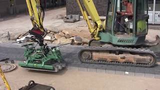 HUNKLINGER Pflastergreif Modula Plus Einstein  laying of interlocking concrete paving tiles [upl. by Linneman]