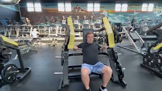 EQUIPMENT TUTORIAL TECHNOGYM INCLINE CHEST PRESS [upl. by Hilda]