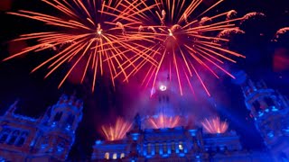 Cabalgata Reyes Magos Madrid 2023 Un espectáculo fuegos artificiales en Cibeles ponen fin Cabalgata [upl. by Azral]