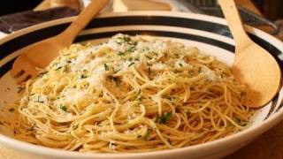 Garlic Spaghetti Spaghetti Aglio e Olio  Food Wishes [upl. by Wivina647]