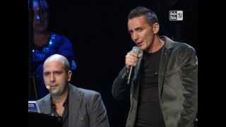 Kekko dei Modà con Checco Zalone liveArena di Verona  Inverno a primavera 22  16092012 [upl. by Luca]