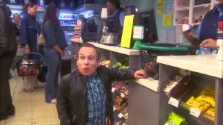 Warwick Davis in life´s too short Very funny scene 1 [upl. by Odracir61]