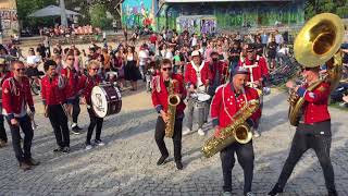 Meute live  Görlitzer Park Berlin 170518  Hey Hey Dennis Ferrer Rework [upl. by Tamra724]