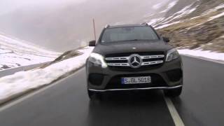 MercedesBenz GLS 350d 4MATIC Infotainment System  AutoMotoTV [upl. by Noned]