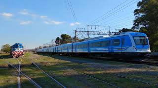 Cinco trenes eléctricos de la Línea Roca en dos minutos en Gerli [upl. by Patric]