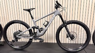 Specialized Enduro Comp Carbon 2023 [upl. by Yroger686]