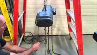 Chisholm Moore COMET 14 TON ELECTRIC 110V CHAIN HOIST W 10FT OF LIFT 12 HP [upl. by Kurr]