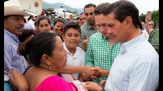 Encuentros con el Presidente  Recorrido por Villaflores Chiapas [upl. by Llevram]