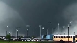 See houses completely leveled in Moore Oklahoma [upl. by Dickens]