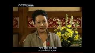 彭丽媛 Chinas First Lady Peng Liyuan was interviewed on CCTV 2010 [upl. by Ennairac548]