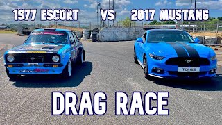 2017 MUSTANG vs 1977 ESCORT  DRAG RACE [upl. by Rolyt129]